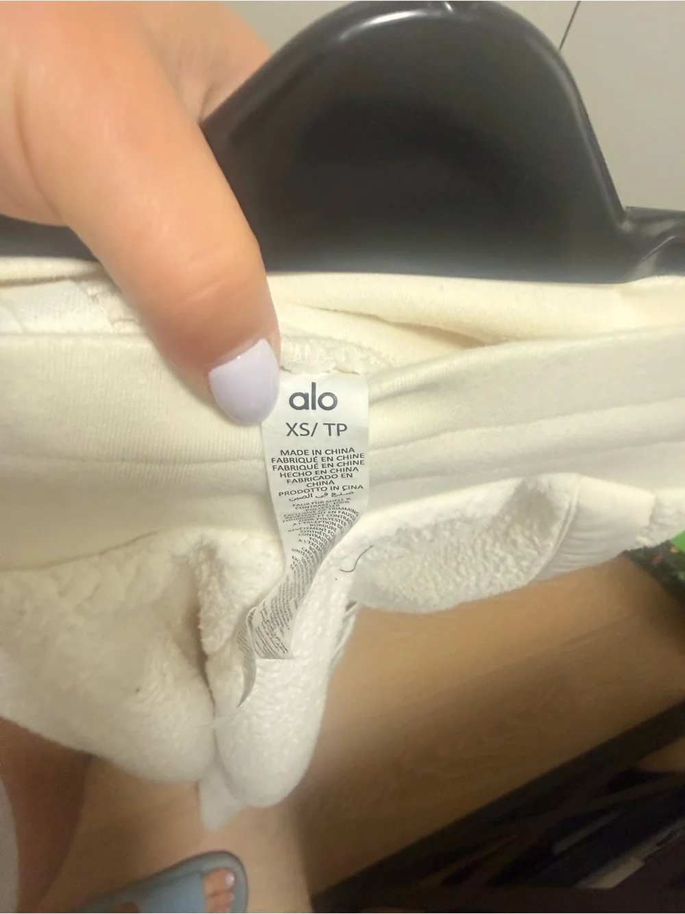 ALO Yoga Cream Sherpa Pocket Joggers